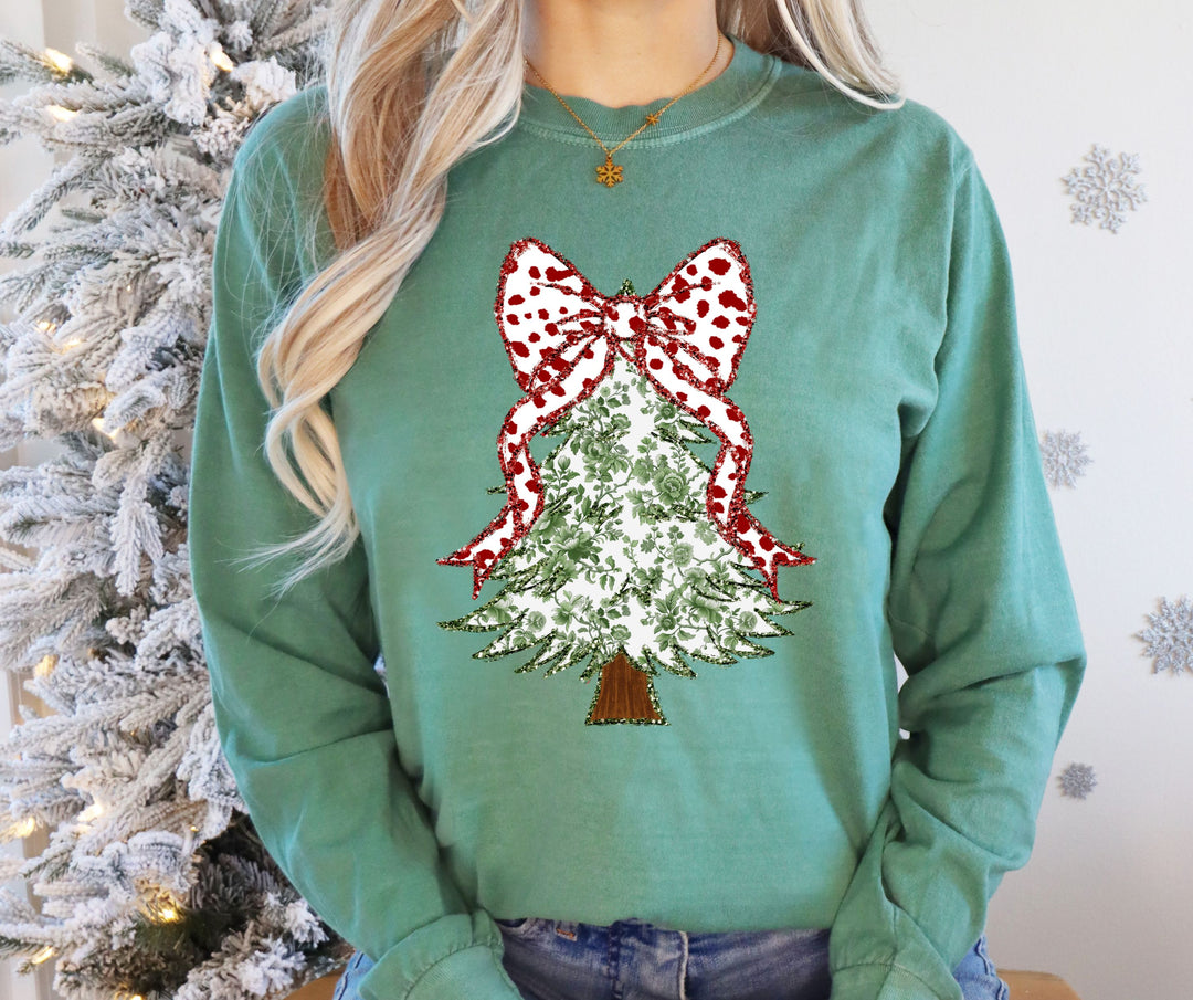 Grand Millenial Coquette Christmas Tree Sweatshirt / Tee