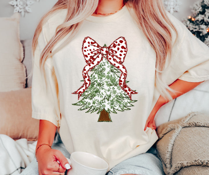 Grand Millenial Coquette Christmas Tree Sweatshirt / Tee